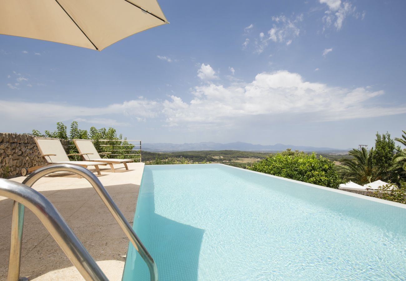 Townhouse in Algaida - Majorca holidayhome in Randa with pool and stunning views