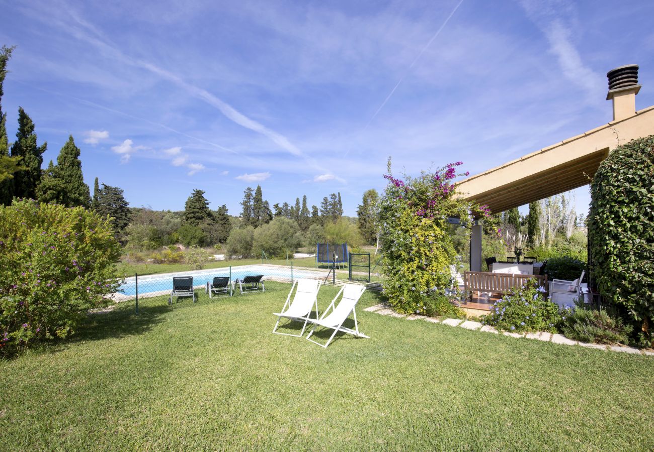 Country house in Pollensa / Pollença - Family holiday Majorca - Finca with fenced, heated pool