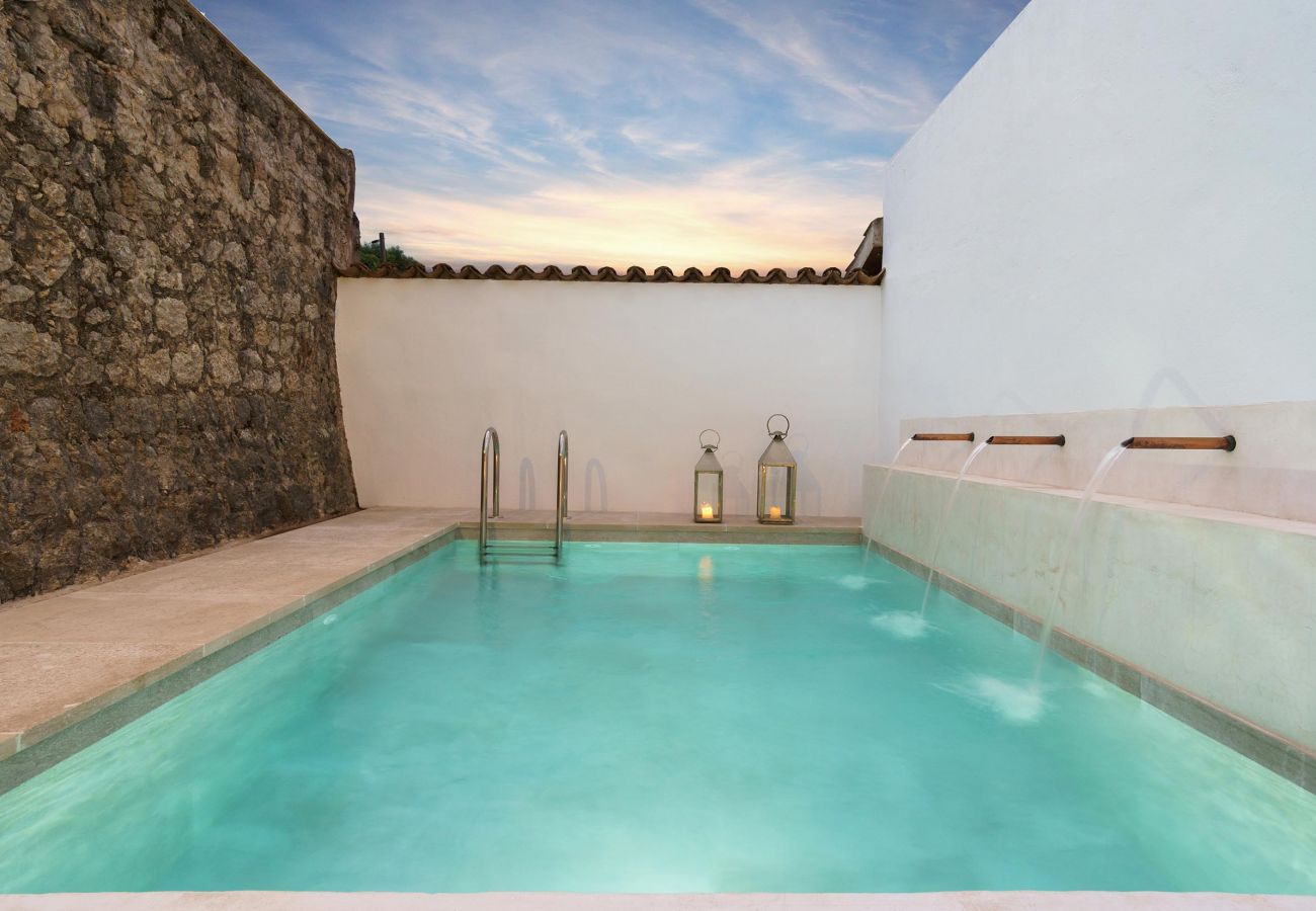 Townhouse in Pollensa / Pollença - Villa Pollensa old town - with patio and pool