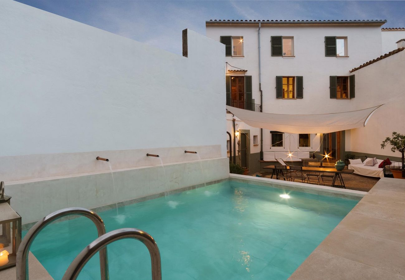 Townhouse in Pollensa / Pollença - Villa Pollensa old town - with patio and pool
