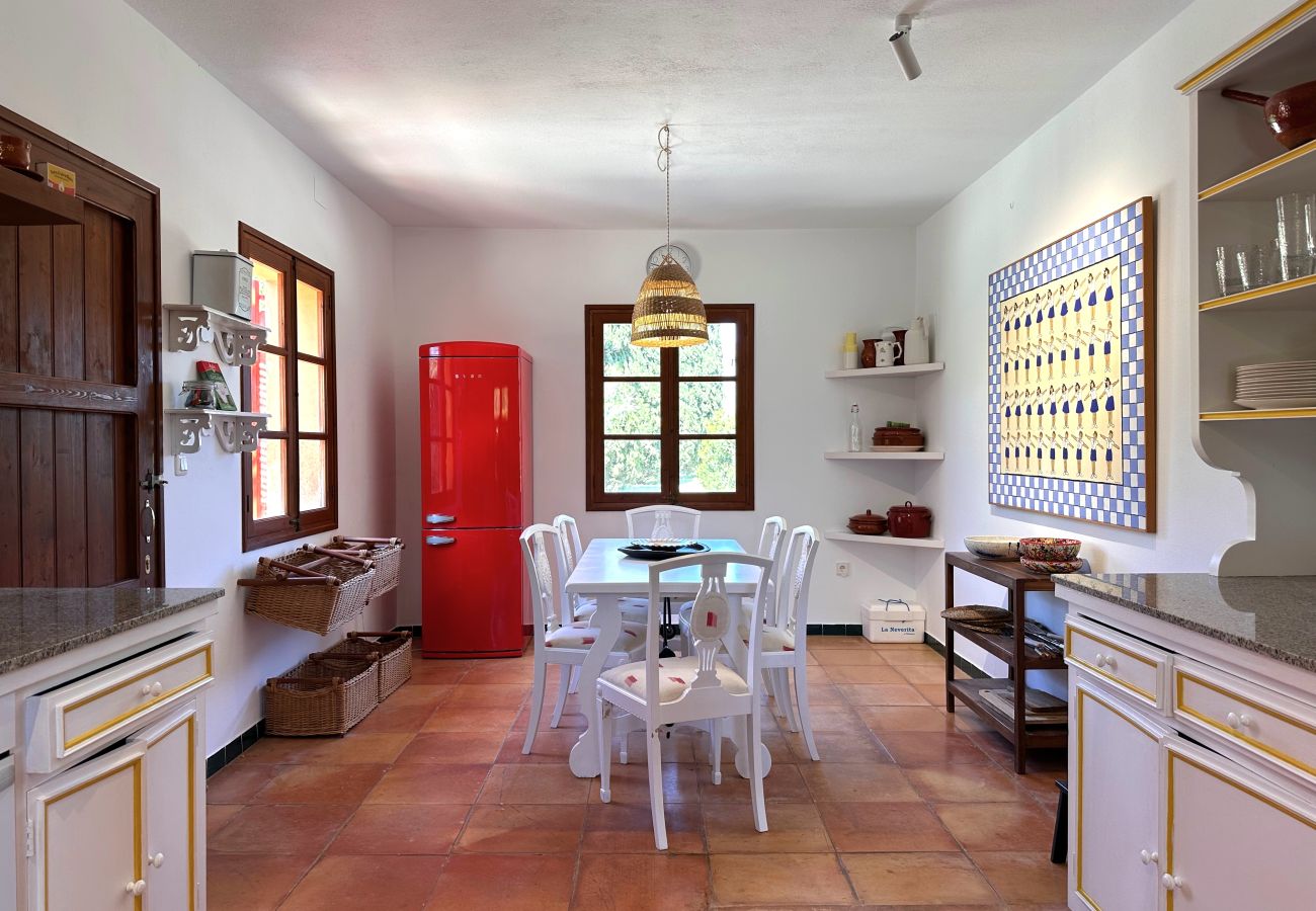 Country house in Pollensa / Pollença - Villa with park and pool
