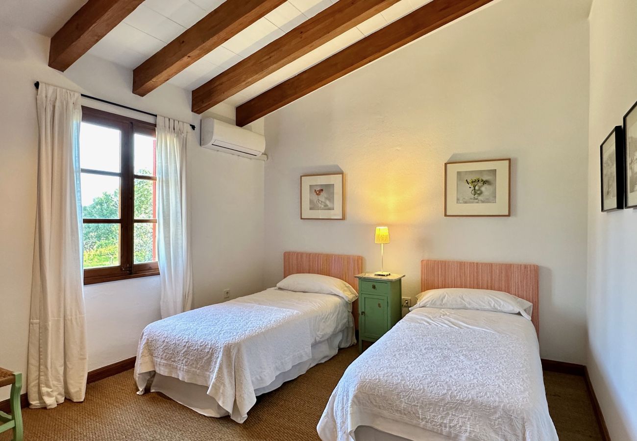 Country house in Pollensa / Pollença - Villa with park and pool