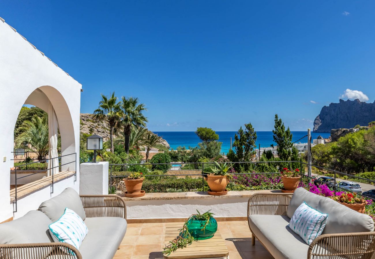 Country house in Cala Sant Vicenç - Majorca Villa by the beach