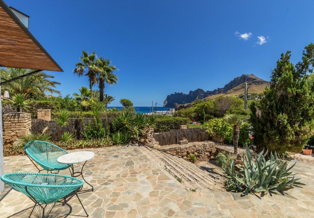 Country house in Cala Sant Vicenç - Majorca Villa by the beach