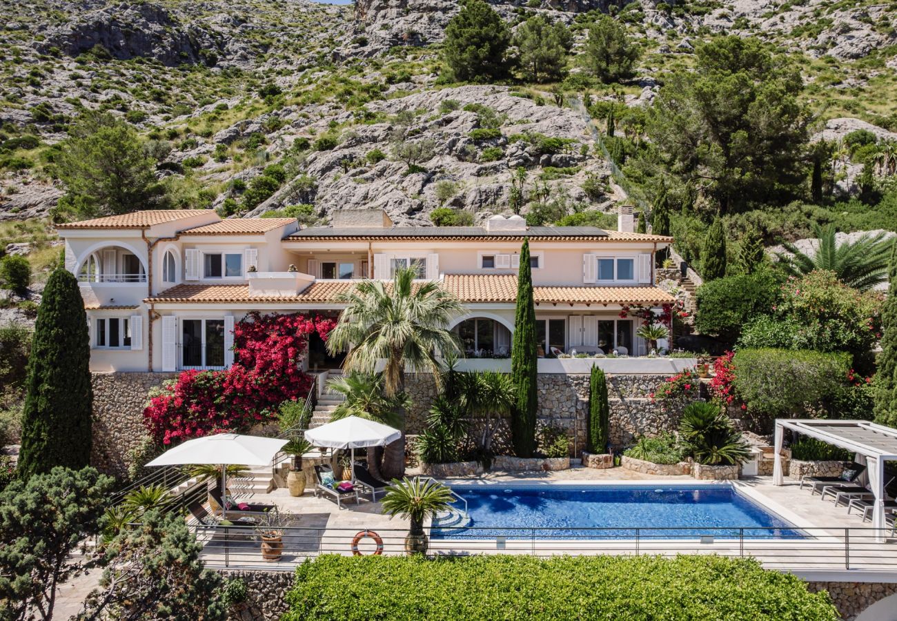 Villa in Pollensa / Pollença - Villa with pool & panoramic sea views