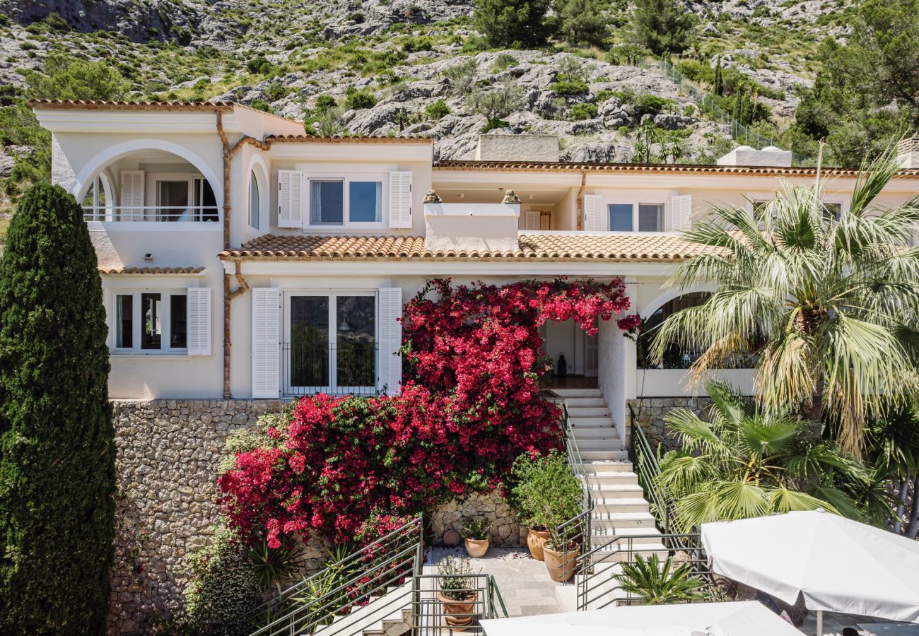 Villa in Pollensa / Pollença - Villa with pool & panoramic sea views