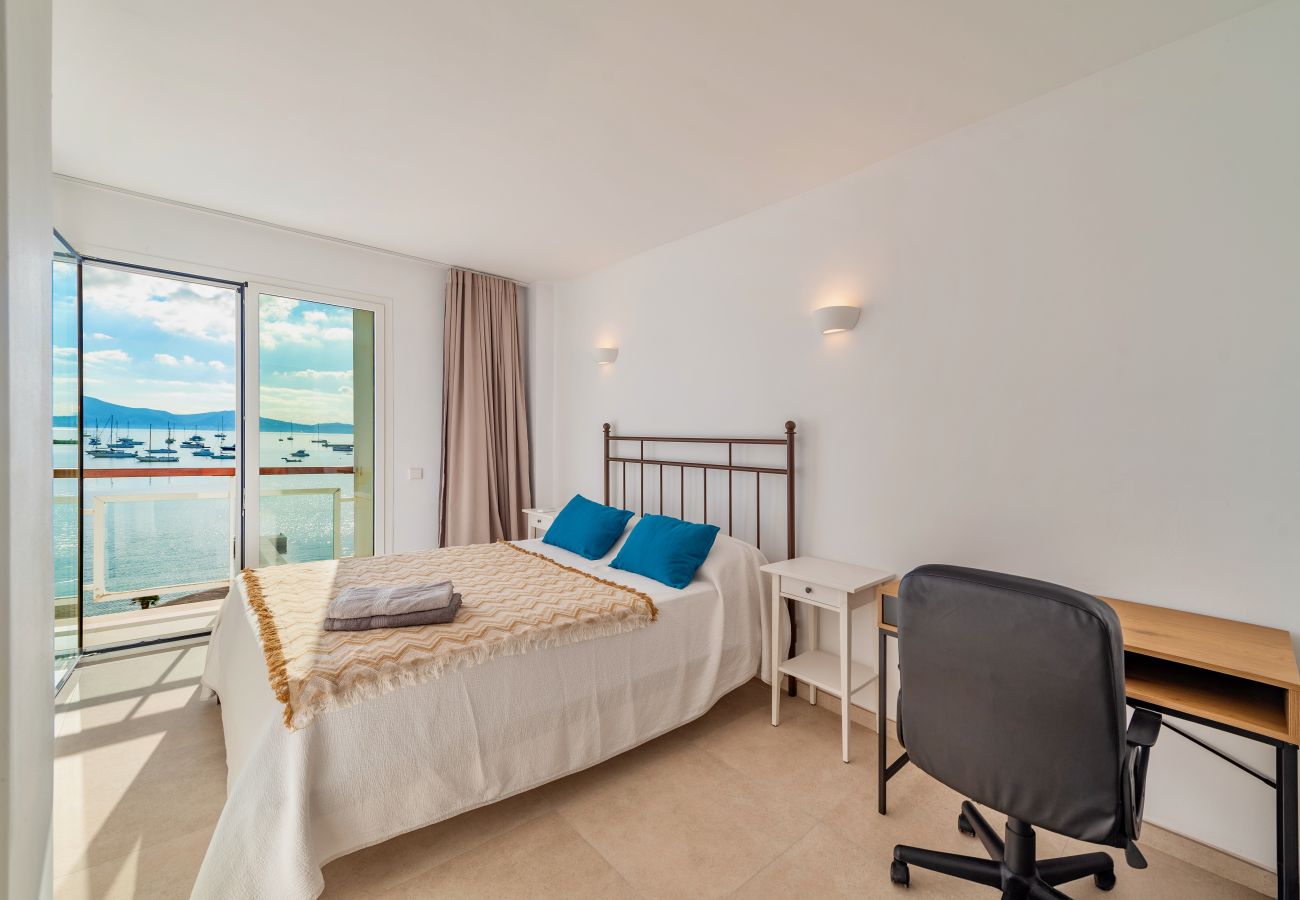 Apartment in Puerto Pollensa - Pinewalk Apartment with sea views