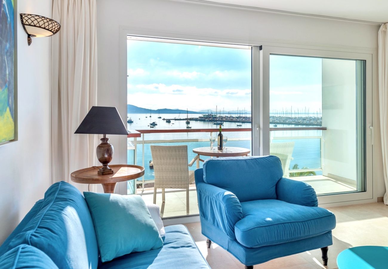 Apartment in Puerto Pollensa - Pinewalk Apartment with sea views