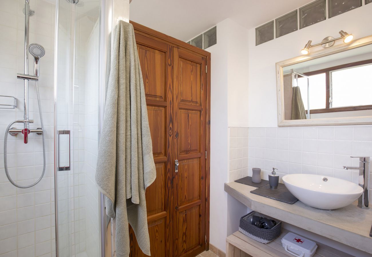 Wohnung in Cala Sant Vicenç - Apartment am Strand