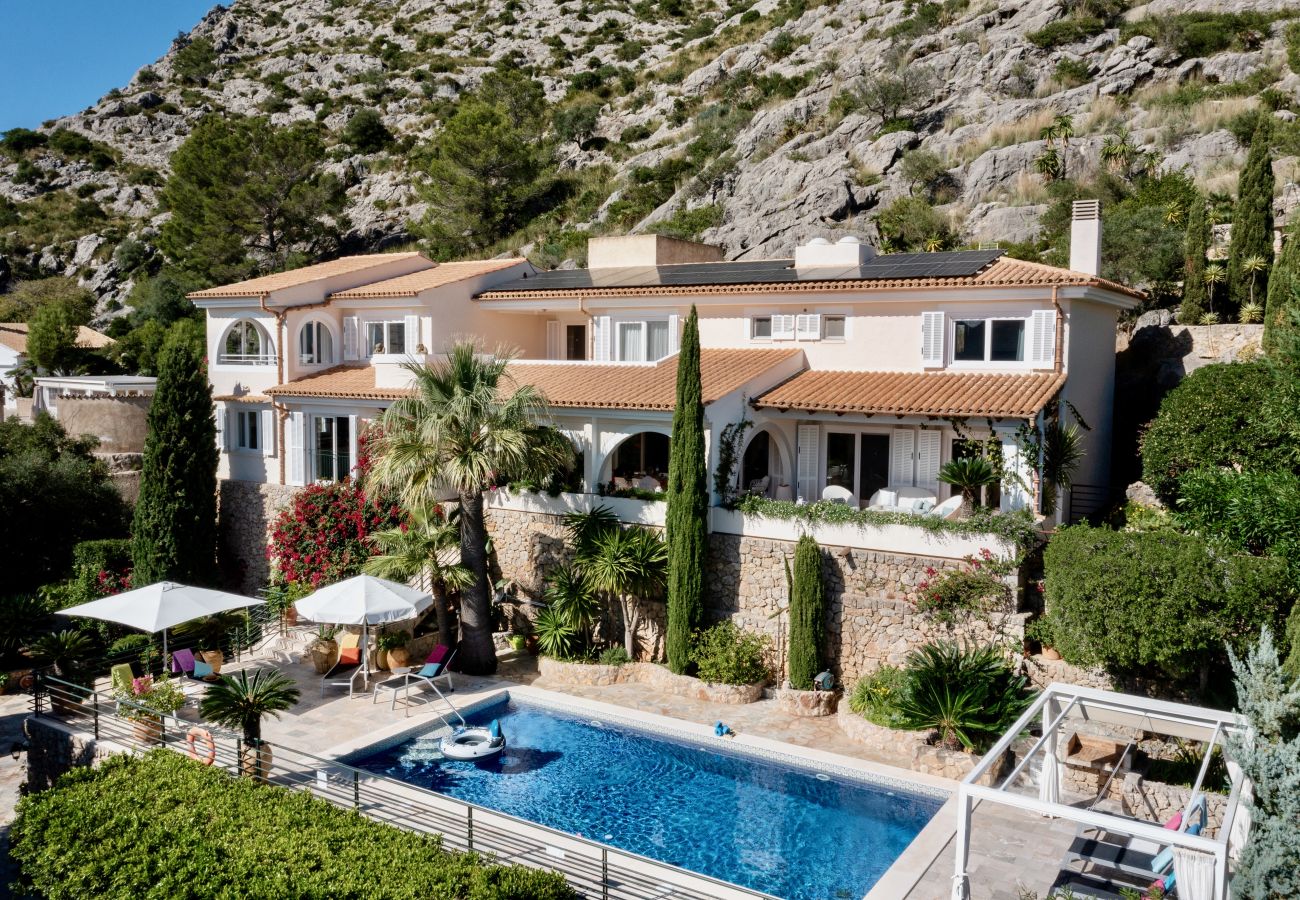 Finca in Pollensa / Pollença - Villa für Gruppenurlaub Pollença