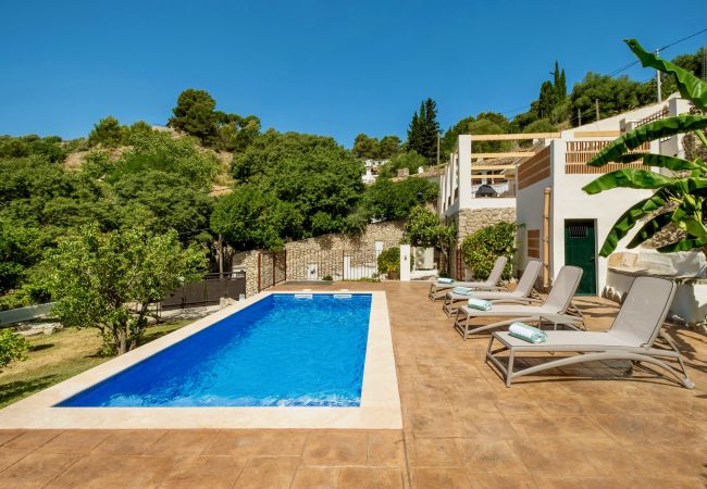 Finca in Galilea - Energieeffizientes Ferienhaus mit Pool auf Mallorca 